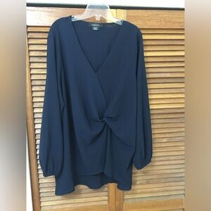 Sz 20 navy blouse new without tags